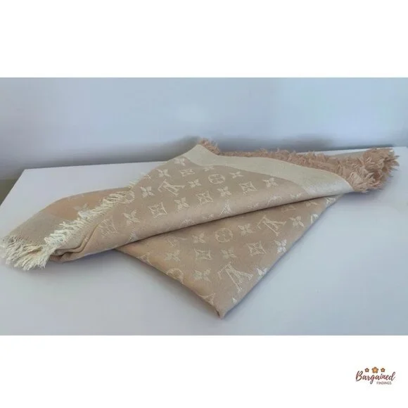 Authentic Louis Vuitton Pink/Beige Silk Wool Monogram Shawl Scarf 55x55 - M72046 - Picture 5 of 8
